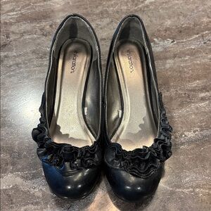 Xhilaration Elegant Black Ruffle Heels